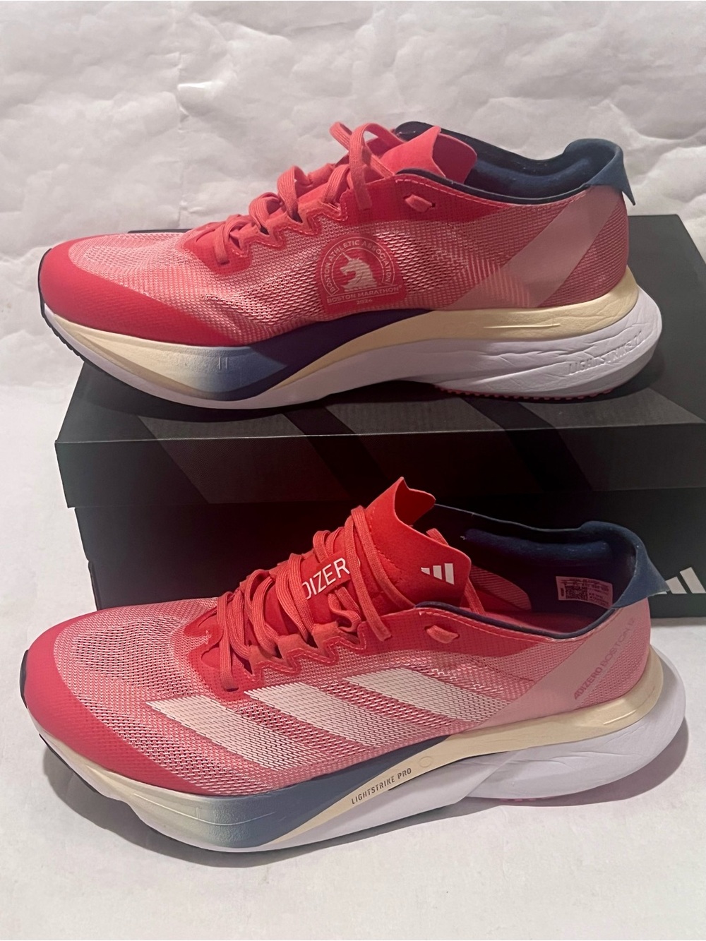 Adidas Adizero Boston 12 Preloved Scarlet/Wonder White/Preloved Ink Size 9 - Picture 3 of 11